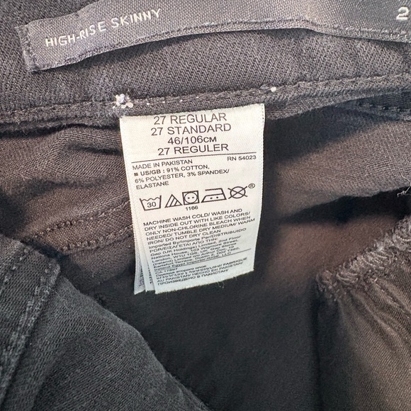 Banana Republic Classic High-Rise Black Skinny Jeans - Picture 3 of 5